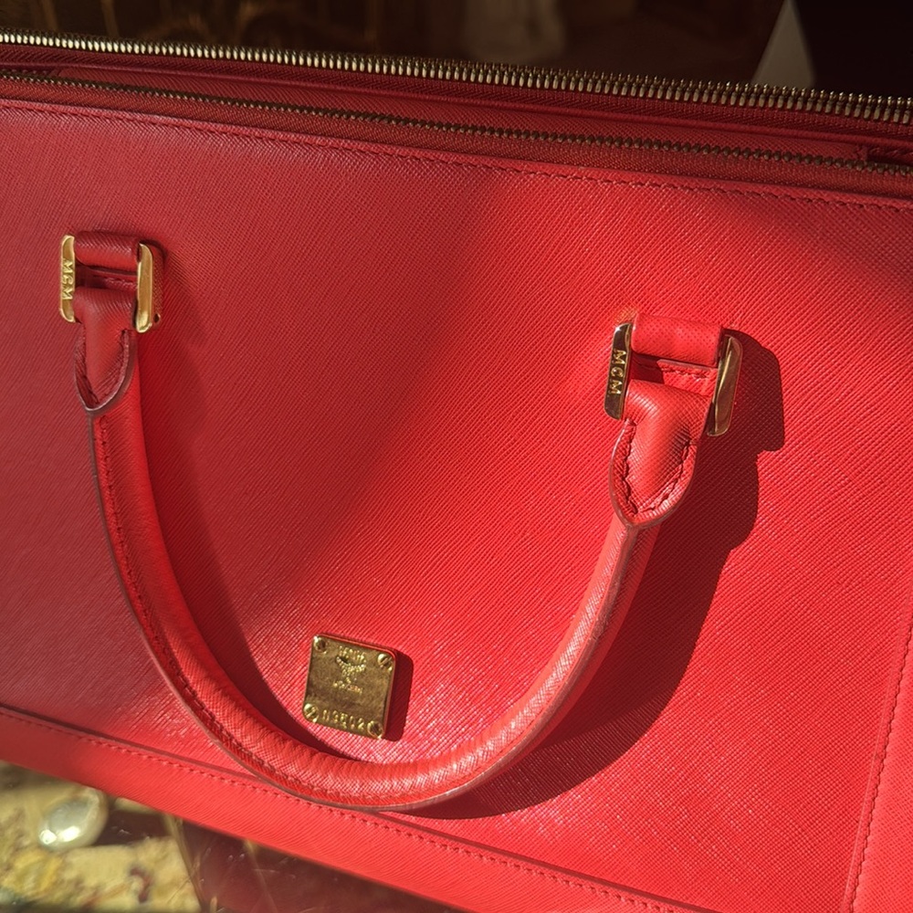MCM crossbody Satchel - Picture 14 of 14